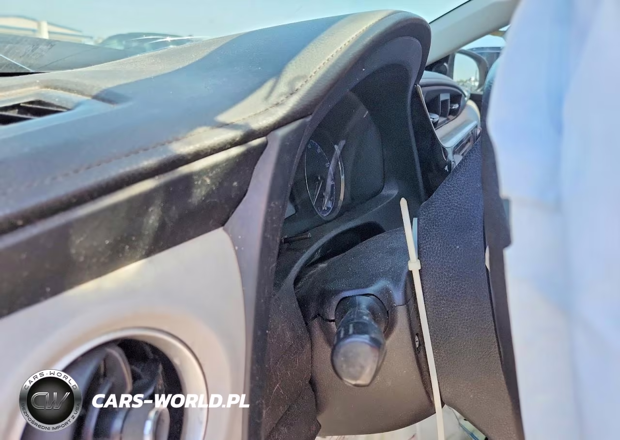 2018 Toyota Corolla Le VIN:2T1BURHE1JC123217 - 9