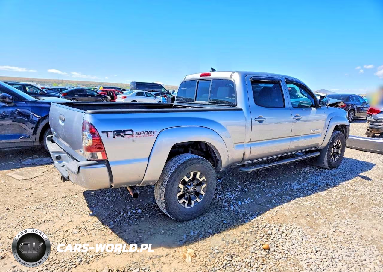 2015 Toyota Tacoma Double Cab Long Bed VIN:3TMMU4FN9FM079559 - 3