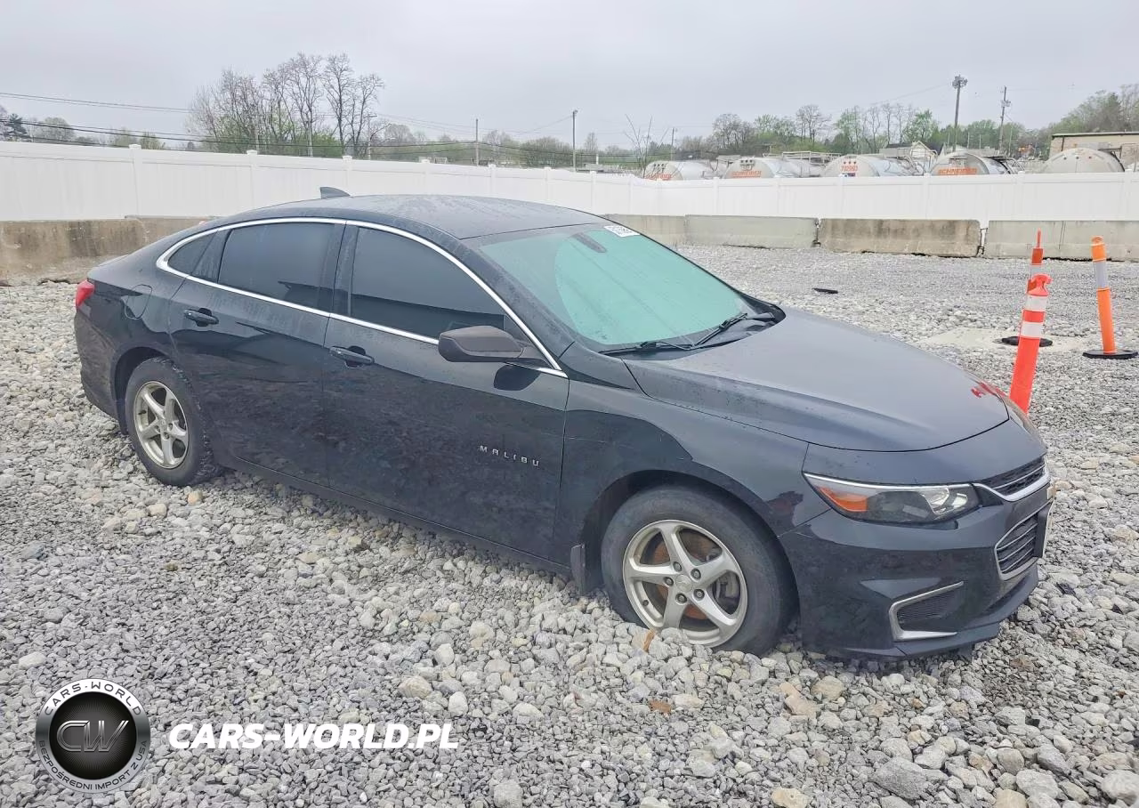 2018 Chevrolet Malibu Ls VIN:1G1ZB5ST3JF268893 - 4
