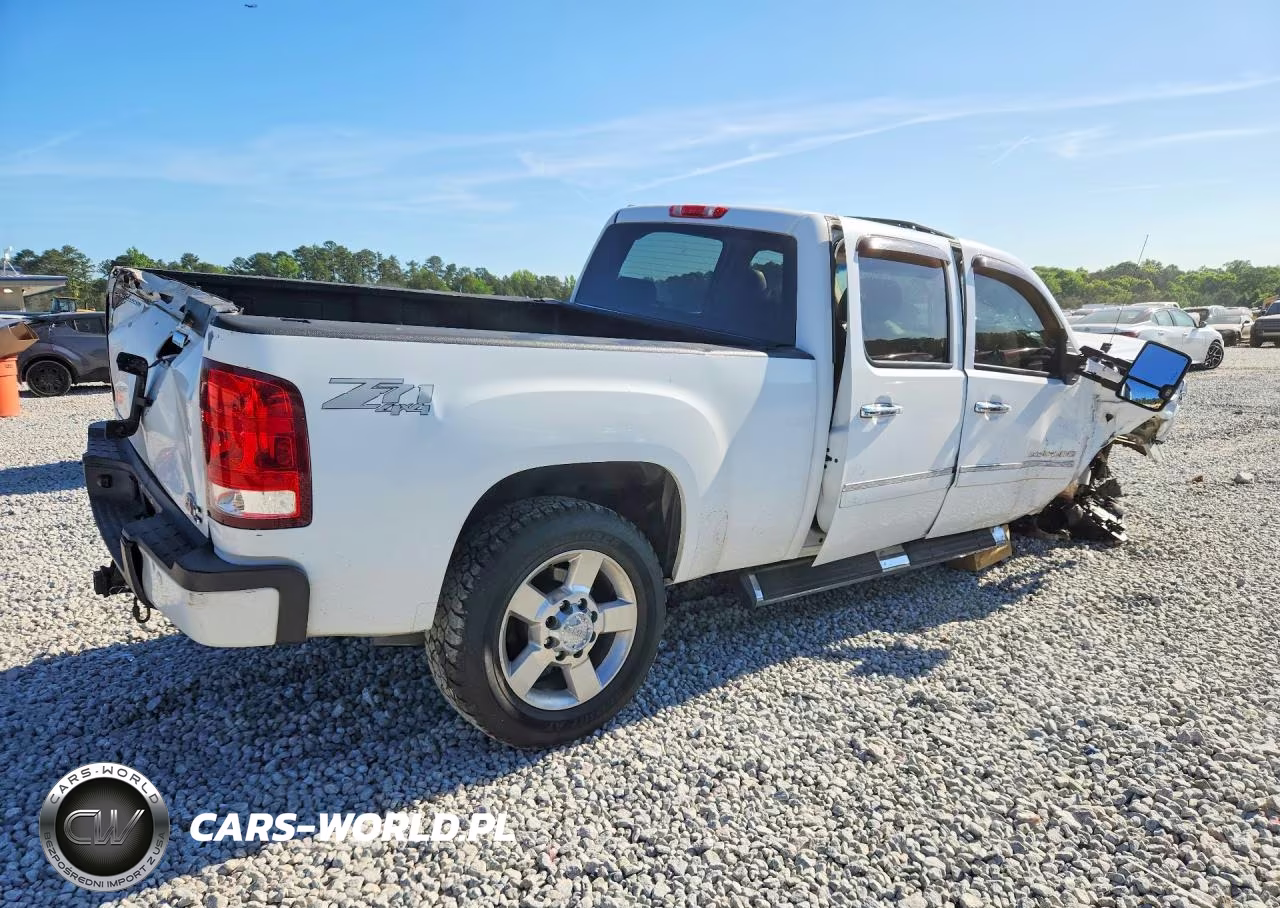 2011 GMC Sierra K2500 Denali VIN:1GT125C8XBF166376 - 3