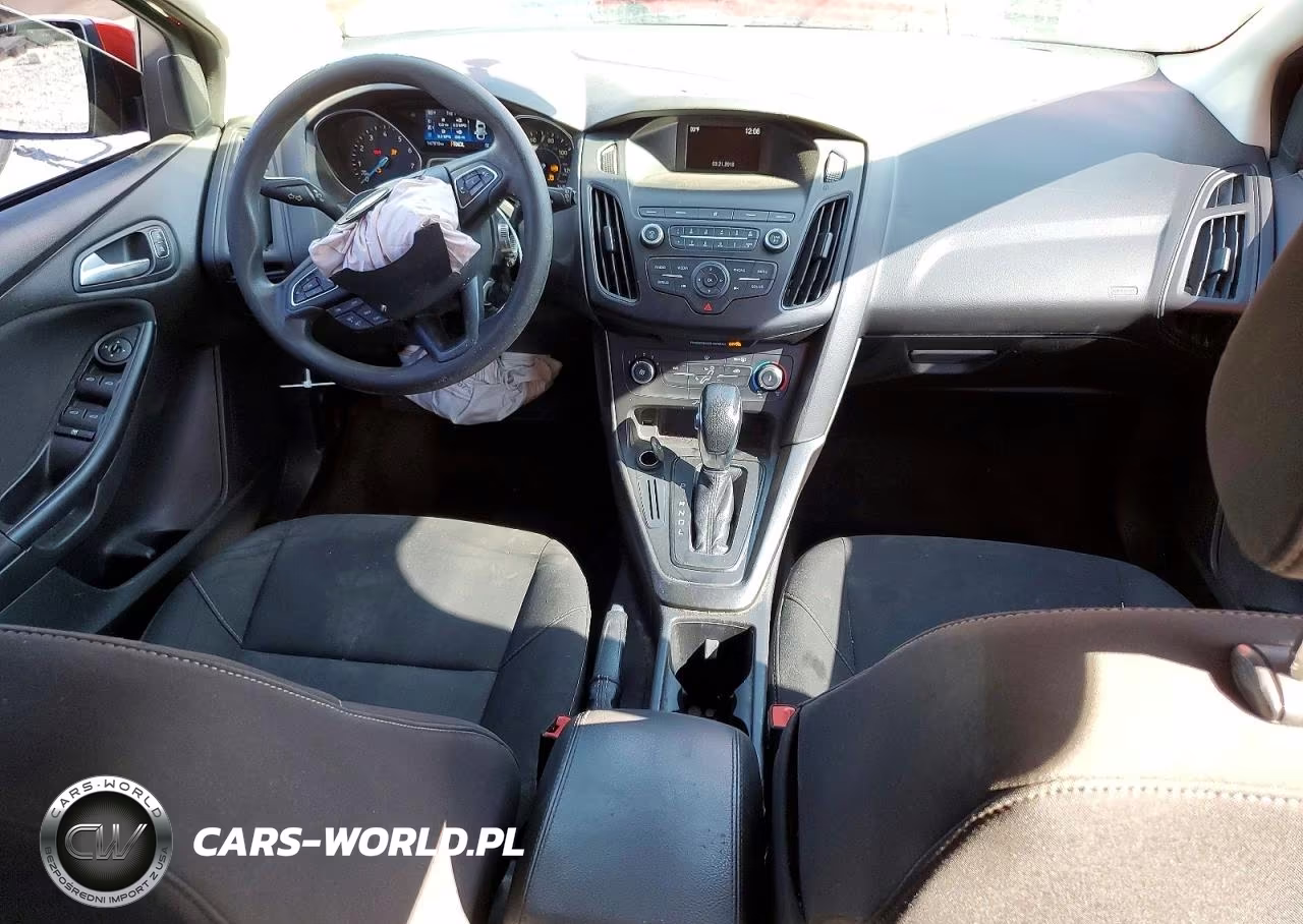 2018 Ford Focus Se VIN:1FADP3K2XJL308313 - 8
