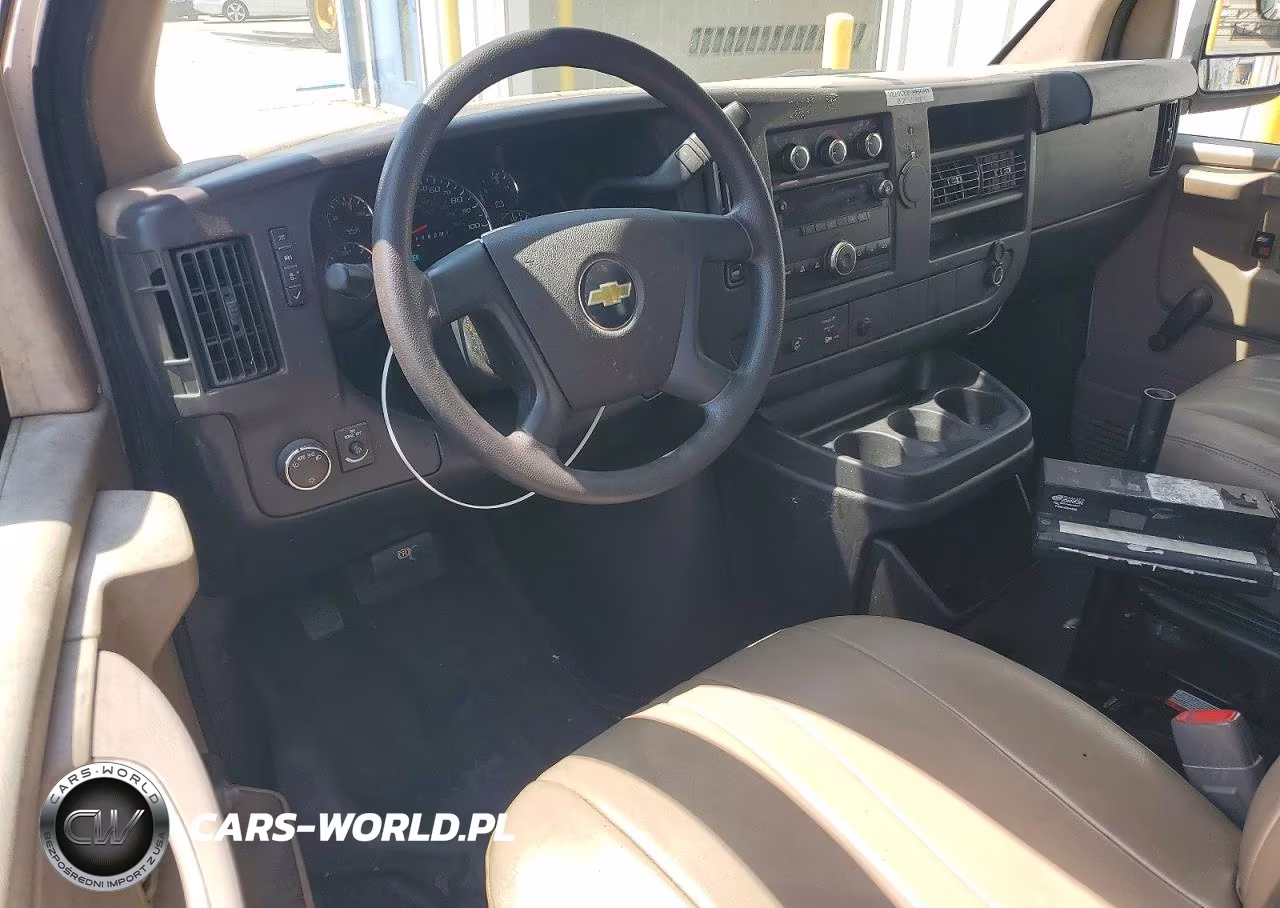 2011 Chevrolet Express G2500 VIN:1GCWGFCBXB1129611 - 8