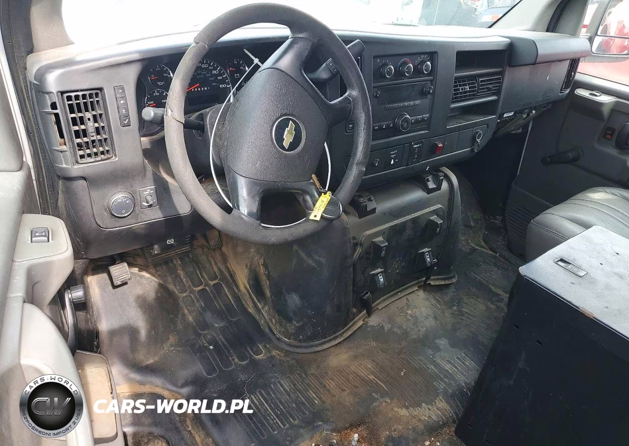 2013 Chevrolet Express G2500 VIN:1GCWGFCA9D1903907 - 8