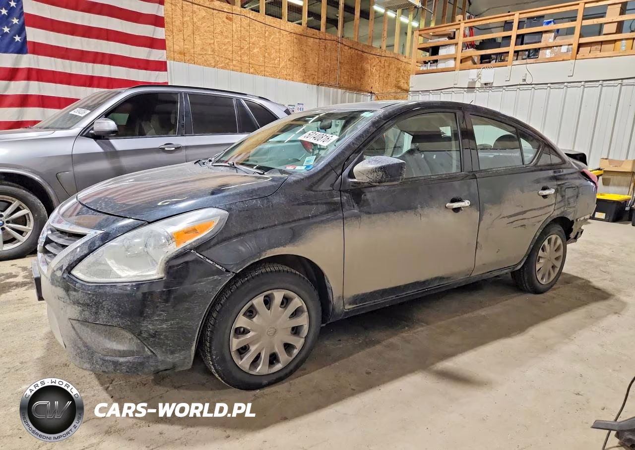 2018 Nissan Versa Sv