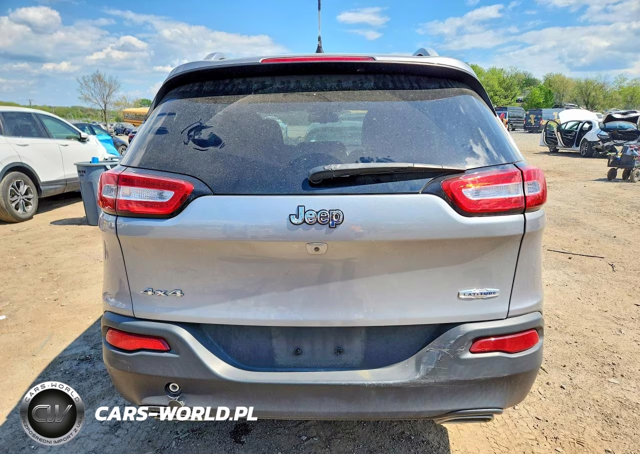 2017 Jeep Cherokee Latitude VIN:1C4PJMCS8HW568375 - 6