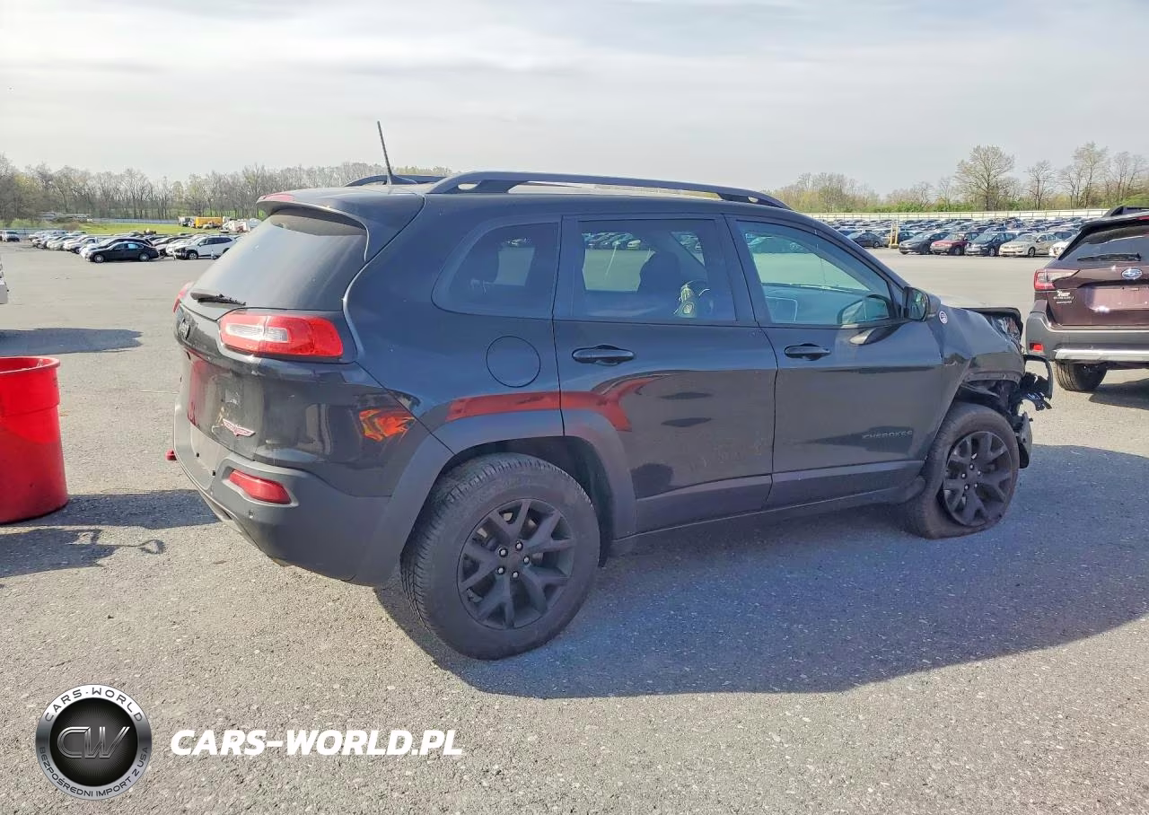 2018 Jeep Cherokee Trailhawk VIN:1C4PJMBX2JD515556 - 3