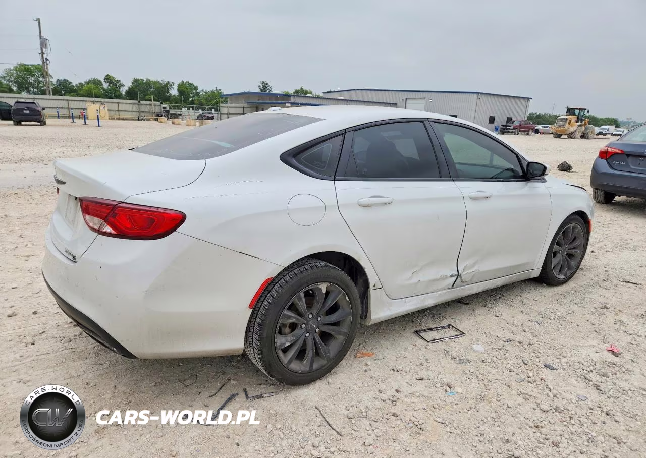 2015 Chrysler 200 S VIN:1C3CCCBB8FN713197 - 3
