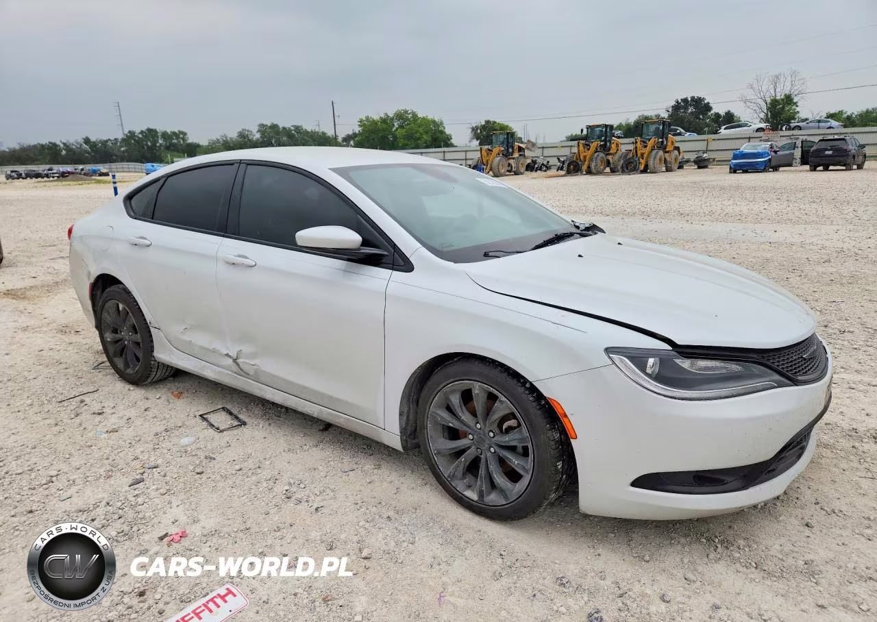 2015 Chrysler 200 S VIN:1C3CCCBB8FN713197 - 4