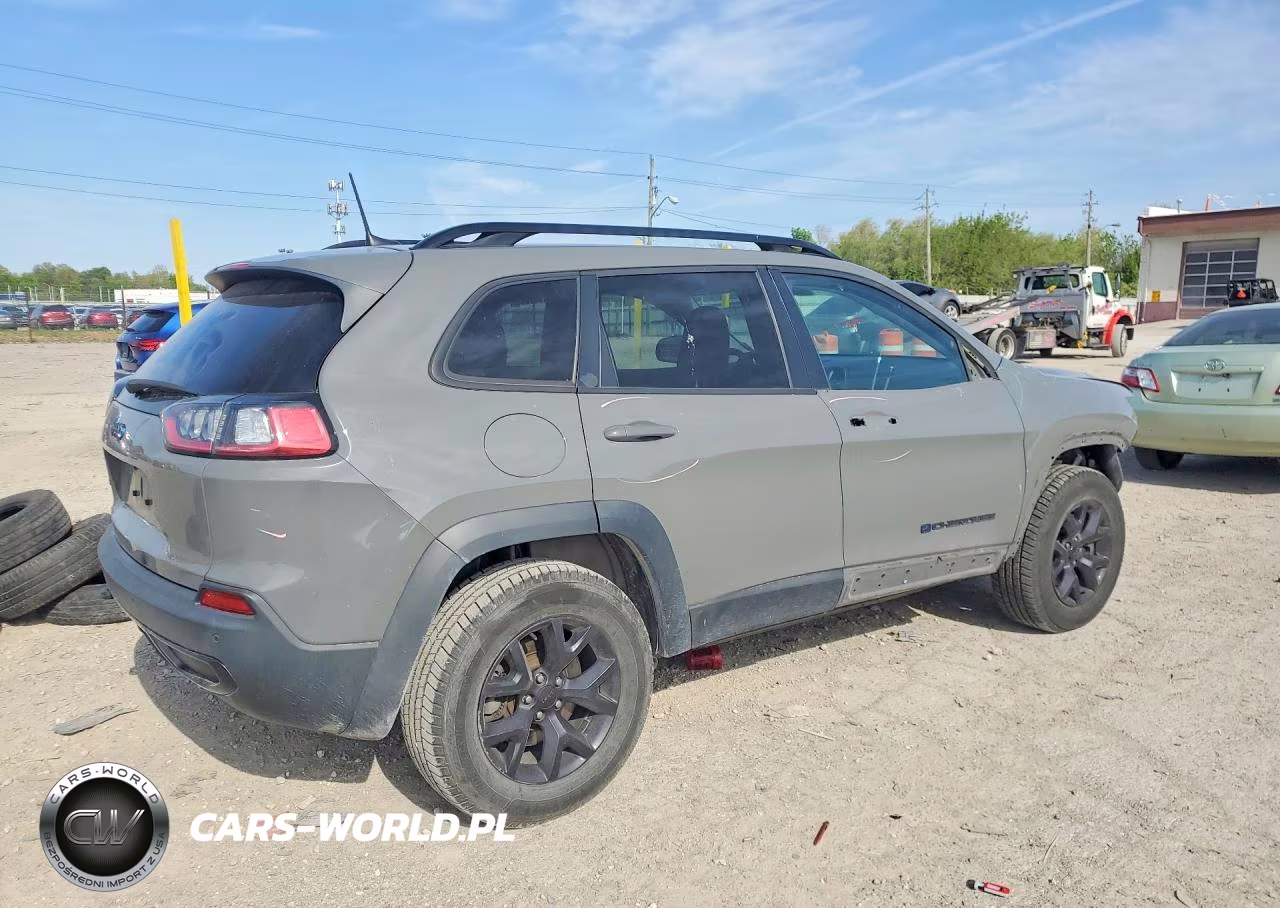 2019 Jeep Cherokee Latitude VIN:1C4PJMCX9KD441391 - 3