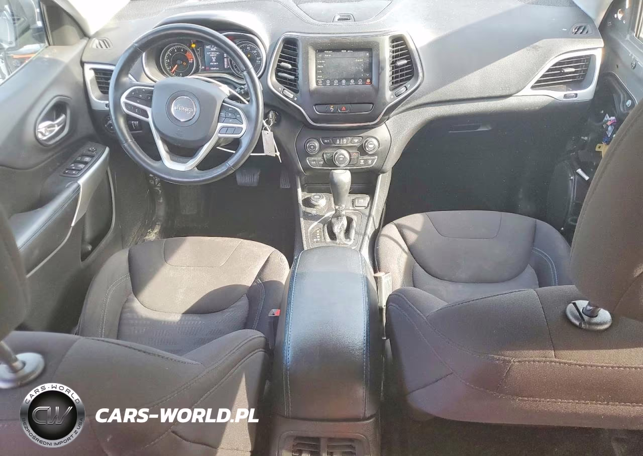 2019 Jeep Cherokee Latitude VIN:1C4PJMCX9KD441391 - 8