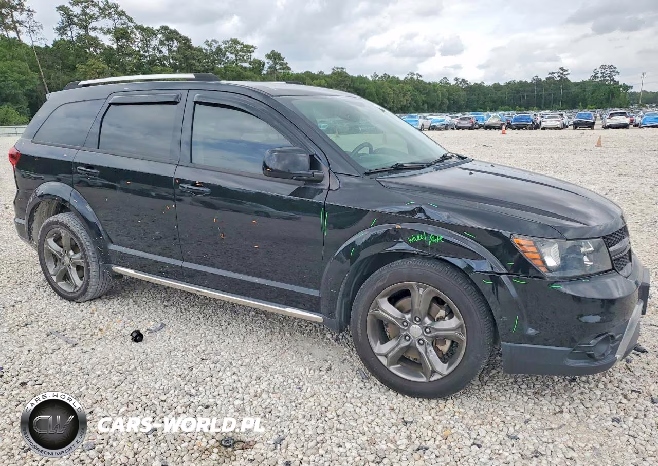 2016 Dodge Journey Crossroad VIN:3C4PDCGG7GT107082 - 4