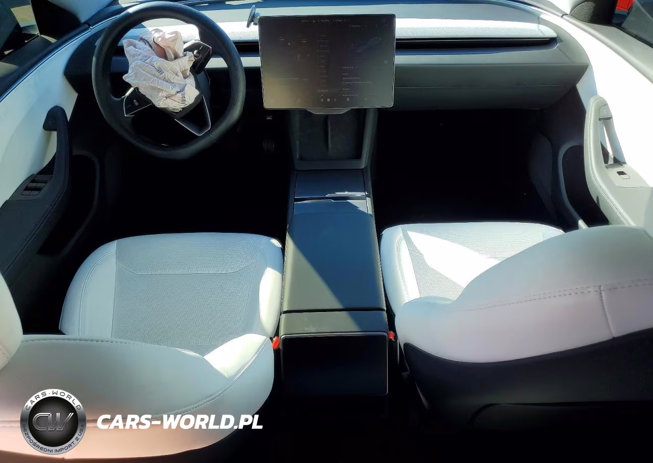 2025 Tesla Model 3 VIN:5YJ3E1EA1SF041876 - 8