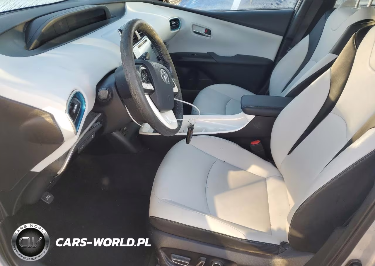 2016 Toyota Prius Four VIN:JTDKARFU7G3021182 - 7