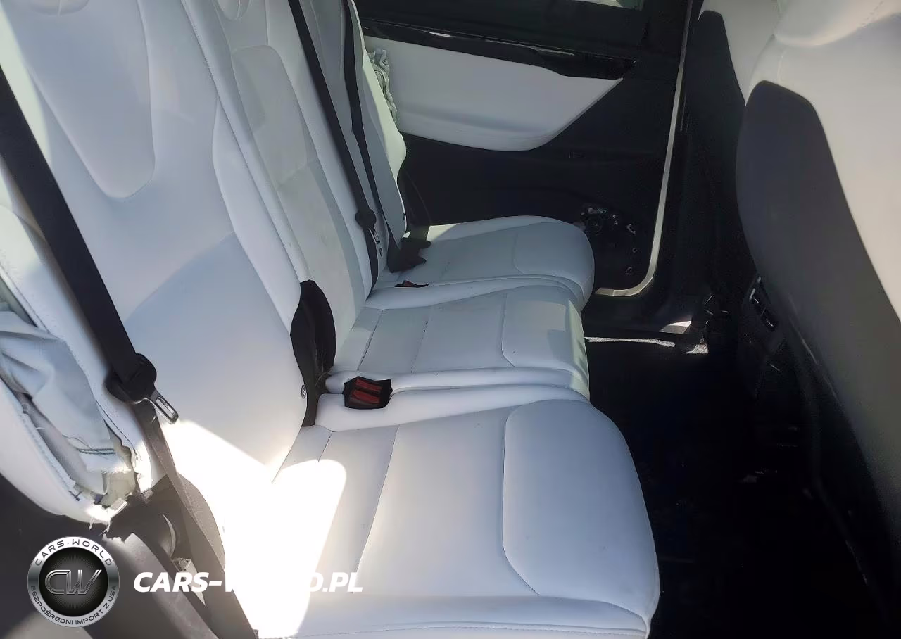 2020 Tesla Model X VIN:5YJXCAE22LF271752 - 10