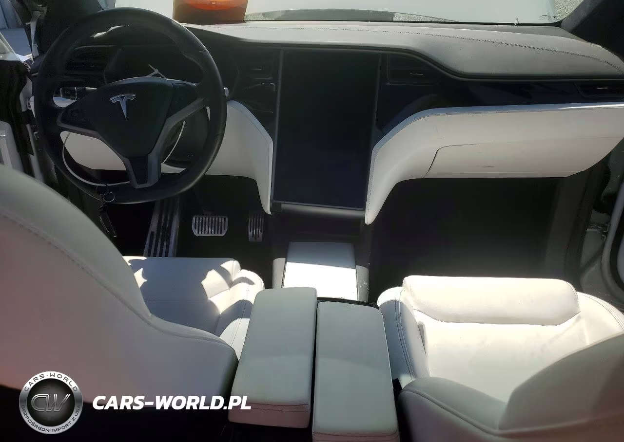2020 Tesla Model X VIN:5YJXCAE22LF271752 - 8