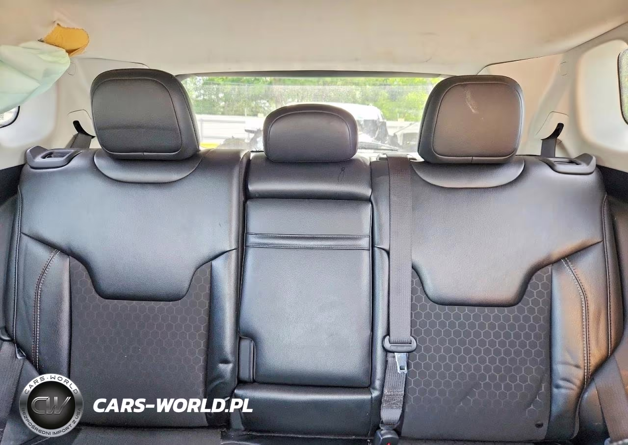 2019 Jeep Compass Latitude VIN:3C4NJCBB8KT835255 - 10