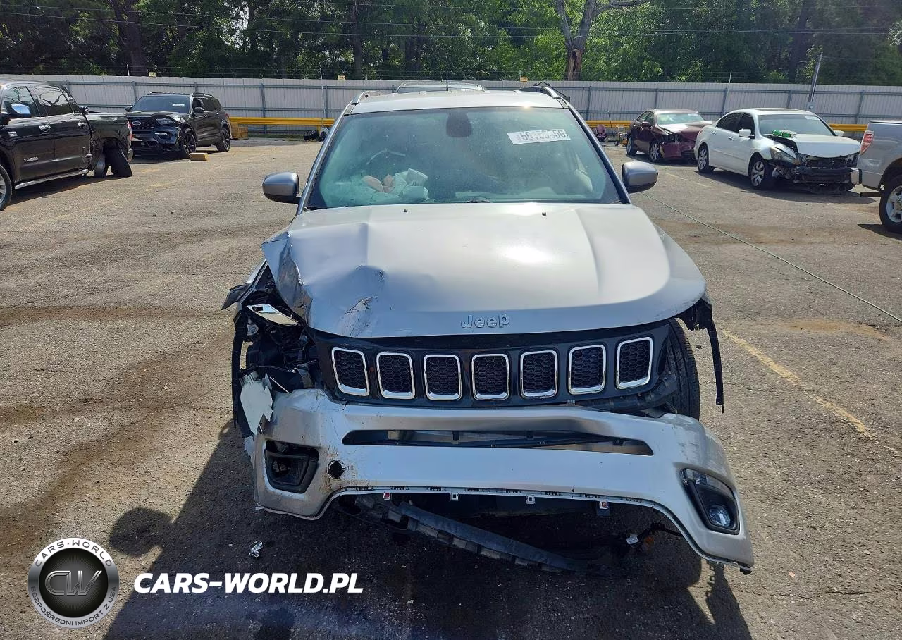 2019 Jeep Compass Latitude VIN:3C4NJCBB8KT835255 - 5