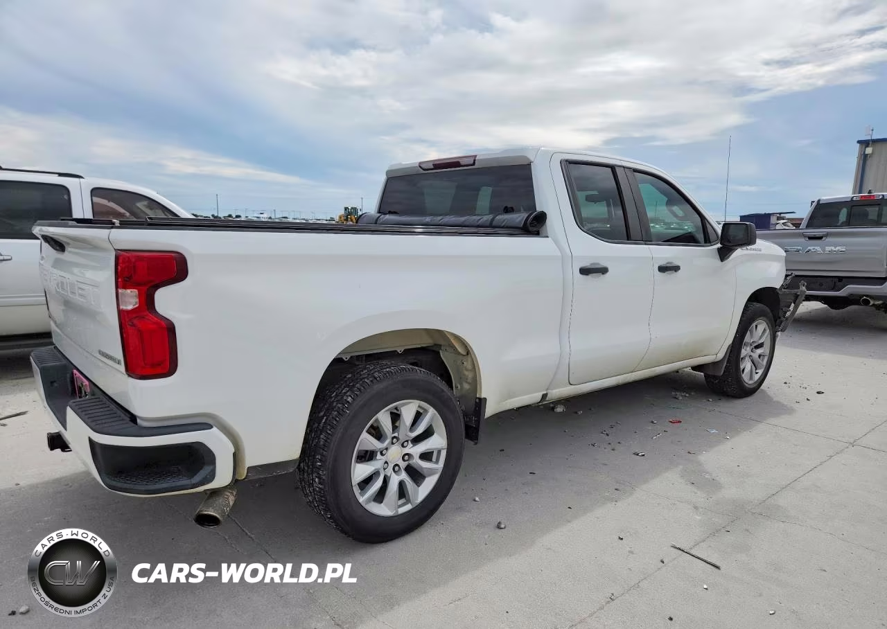 2020 Chevrolet Silverado C1500 Custom VIN:1GCRWBEH7LZ216119 - 3