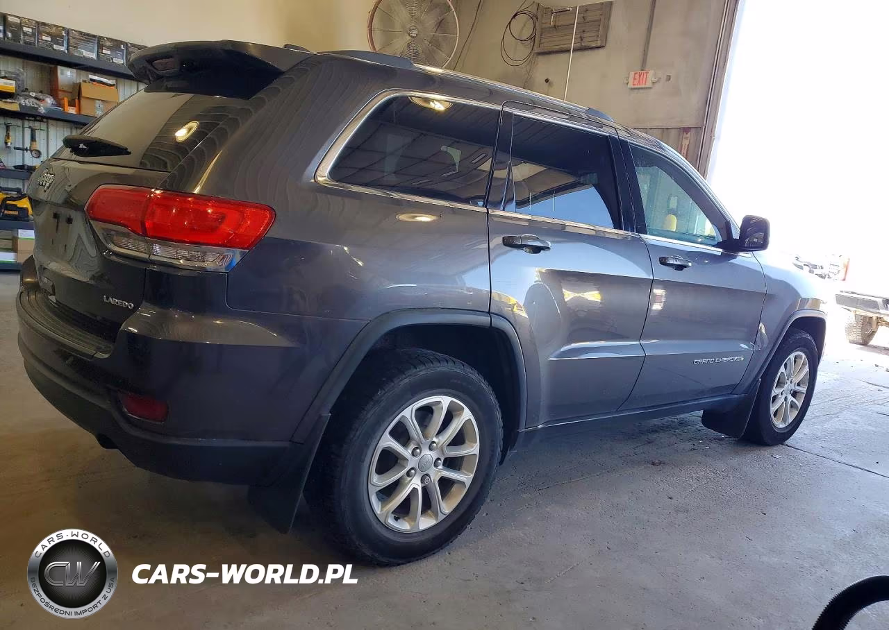 2015 Jeep Grand Cherokee Laredo VIN:1C4RJEAG4FC668291 - 3