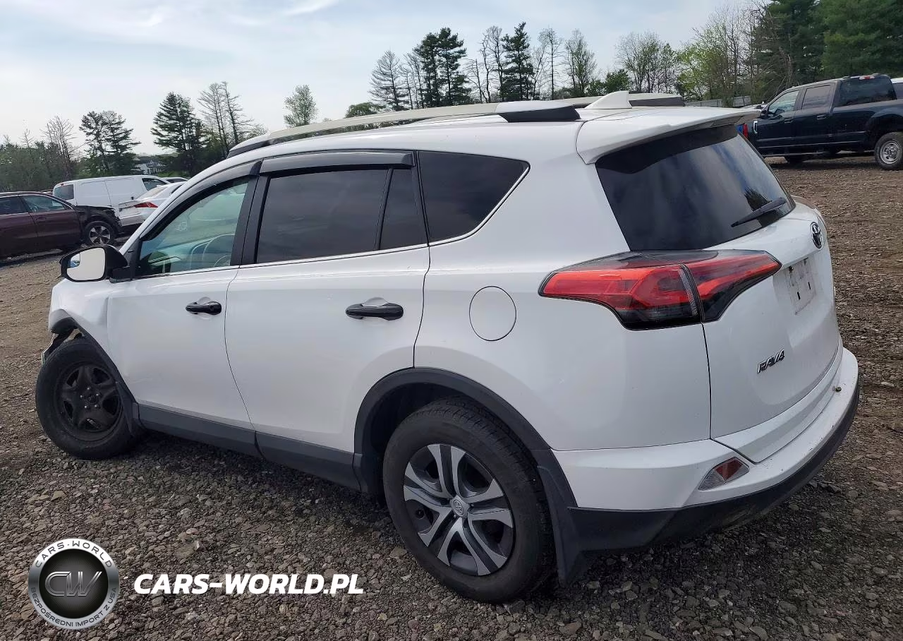 2018 Toyota Rav4 Le VIN:2T3ZFREV5JW469127 - 2