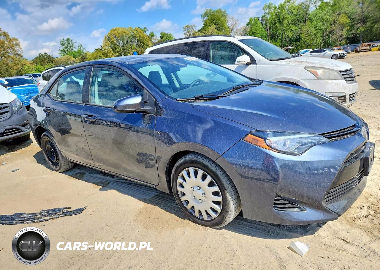2017 Toyota Corolla Base VIN:2T1BURHE9HC932314 - 4