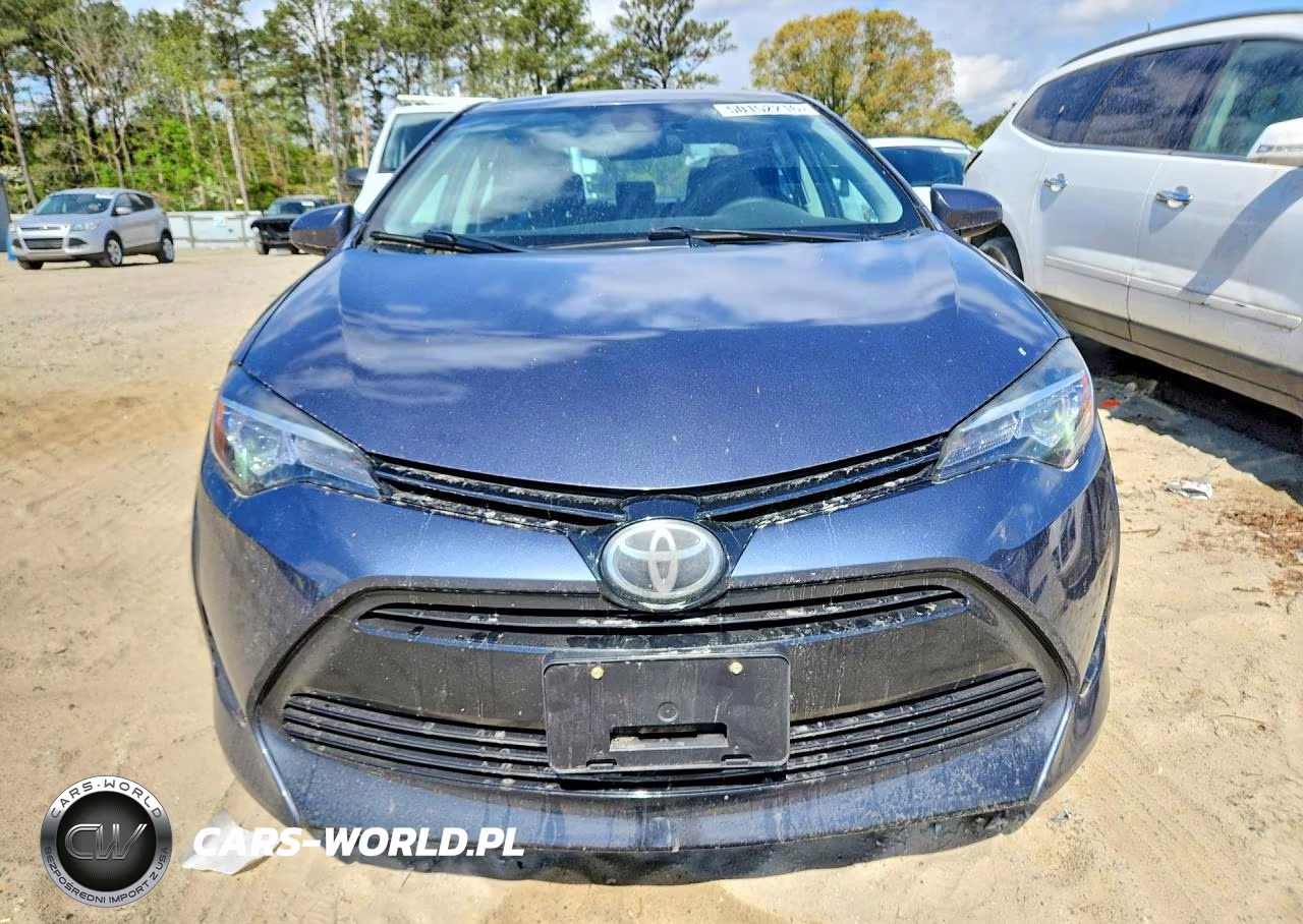 2017 Toyota Corolla Base VIN:2T1BURHE9HC932314 - 5