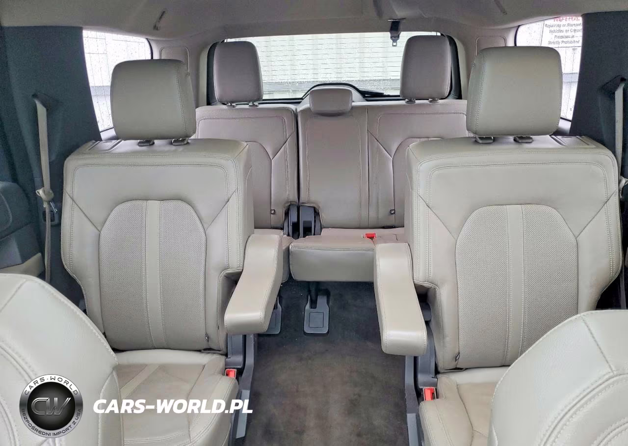 2018 Ford Expedition Limited VIN:1FMJU2AT4JEA01651 - 10