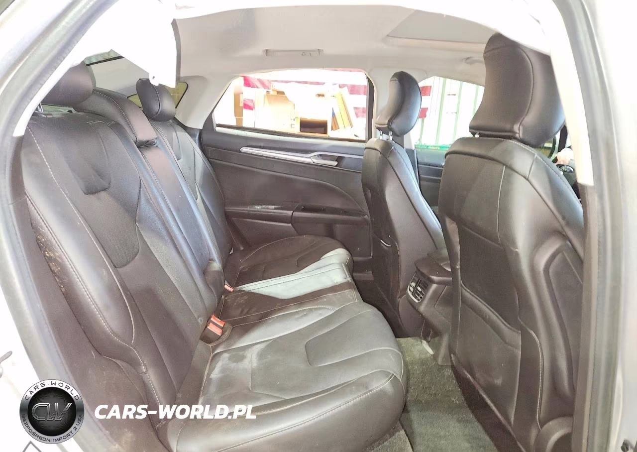 2016 Ford Fusion Titanium VIN:3FA6P0K98GR320099 - 10