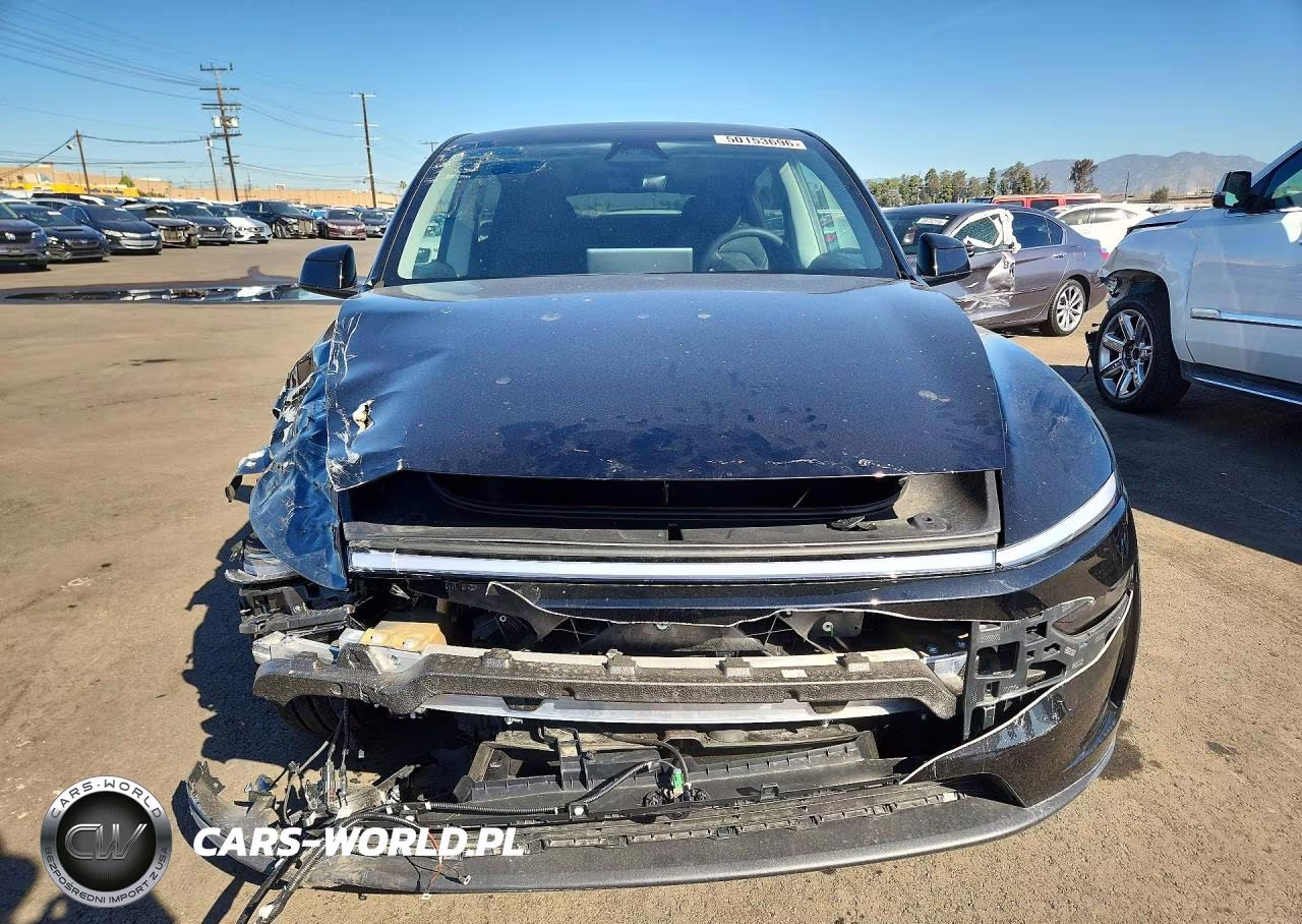 2026 Tesla Model Y VIN:7SAYGDEE9TF366607 - 5