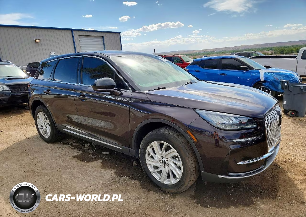 2023 Lincoln Corsair VIN:5LMCJ1DA0PUL12348 - 4