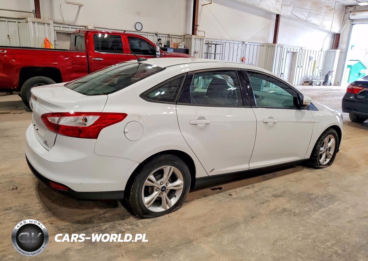 2013 Ford Focus Se VIN:1FADP3F2XDL231991 - 3