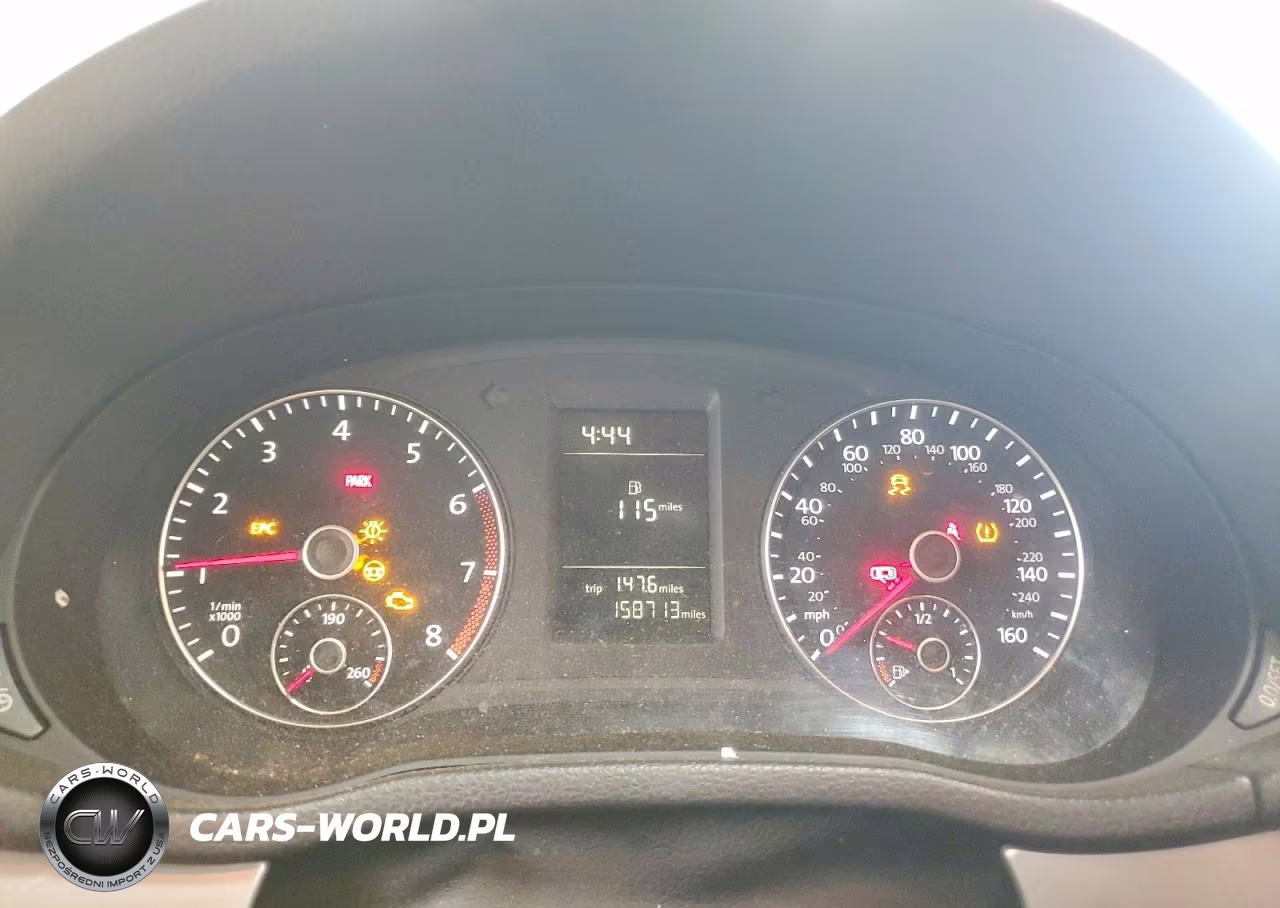 2015 Volkswagen Passat S VIN:1VWAT7A3XFC038546 - 9