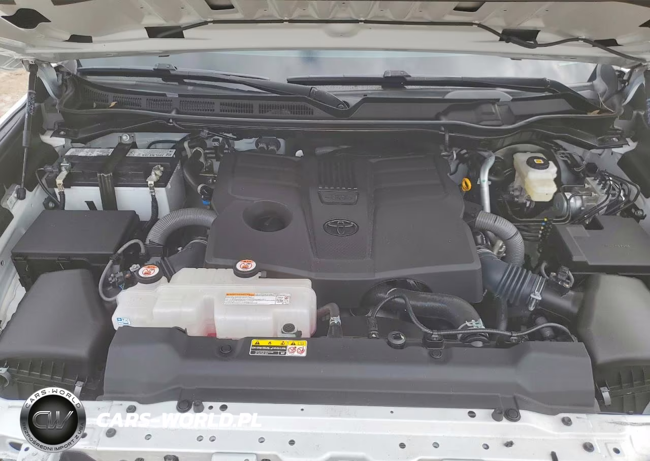 2025 Toyota Tundra Sr VIN:5TFKB5DB8SX266470 - 11
