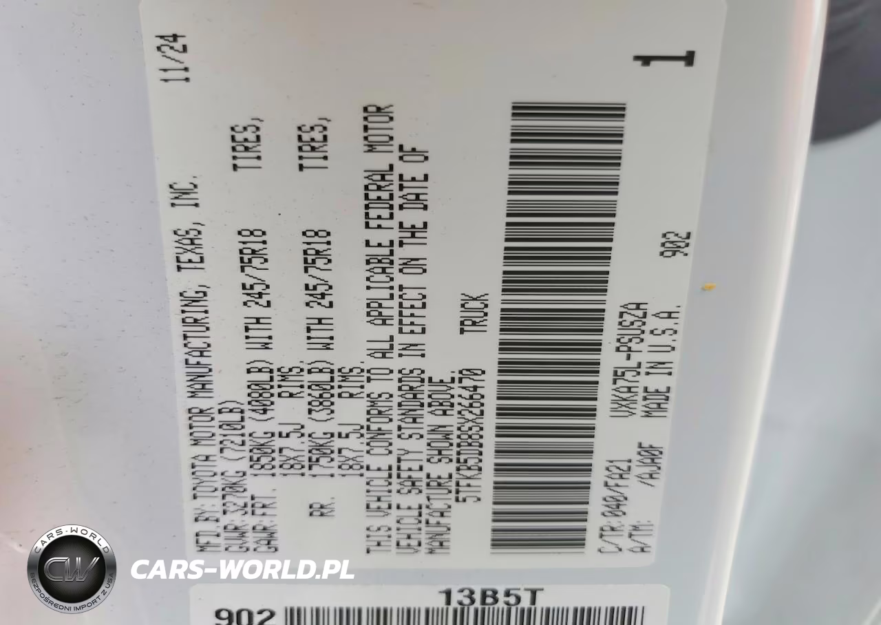 2025 Toyota Tundra Sr VIN:5TFKB5DB8SX266470 - 13