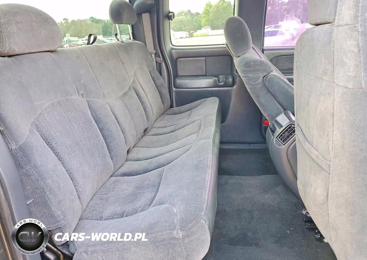 2000 Chevrolet Silverado C1500 VIN:1GCEC19TXYZ251034 - 10