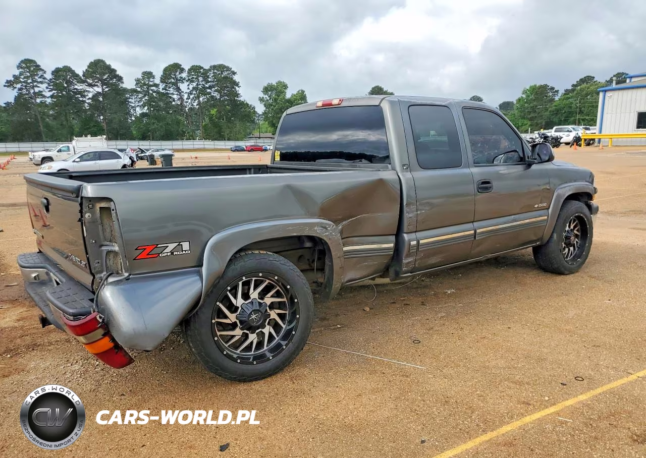 2000 Chevrolet Silverado C1500 VIN:1GCEC19TXYZ251034 - 3