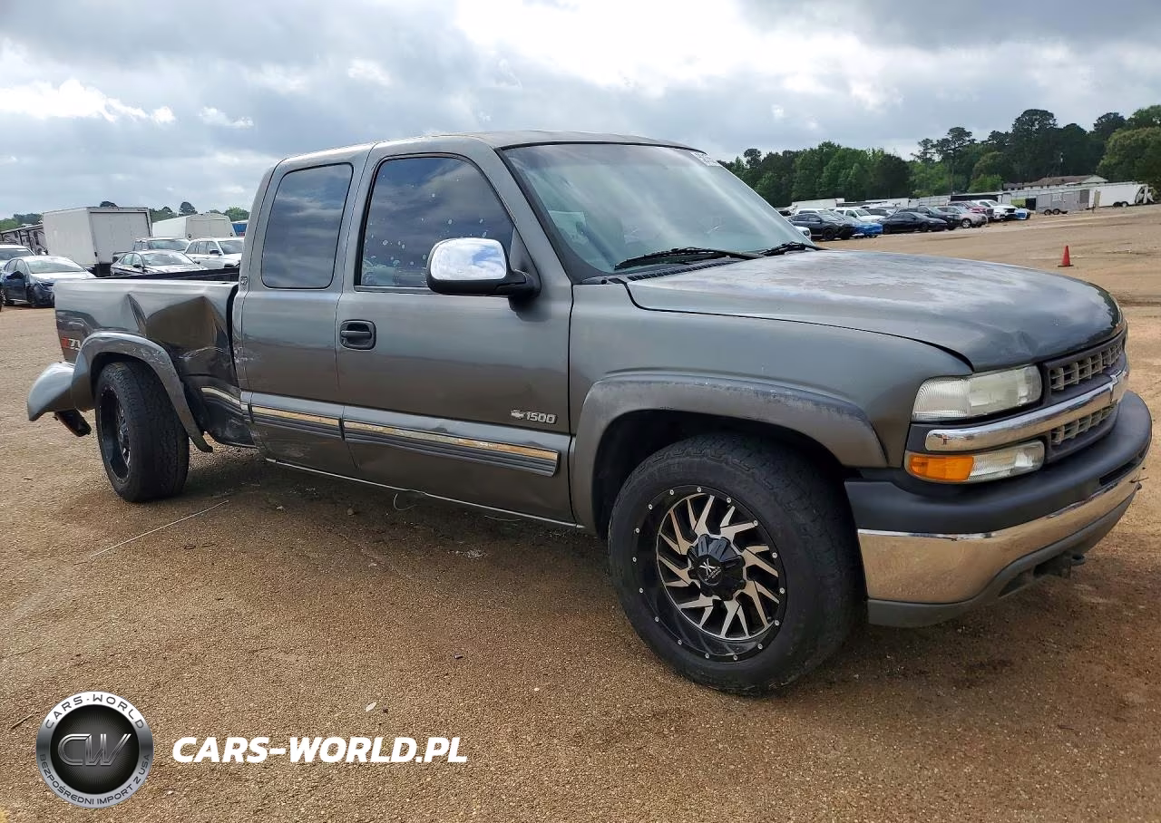 2000 Chevrolet Silverado C1500 VIN:1GCEC19TXYZ251034 - 4