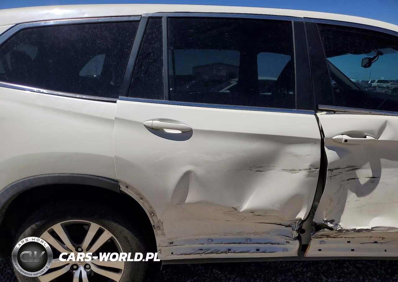 2016 Honda Pilot VIN:5FNYF6H87GB076664 - 11