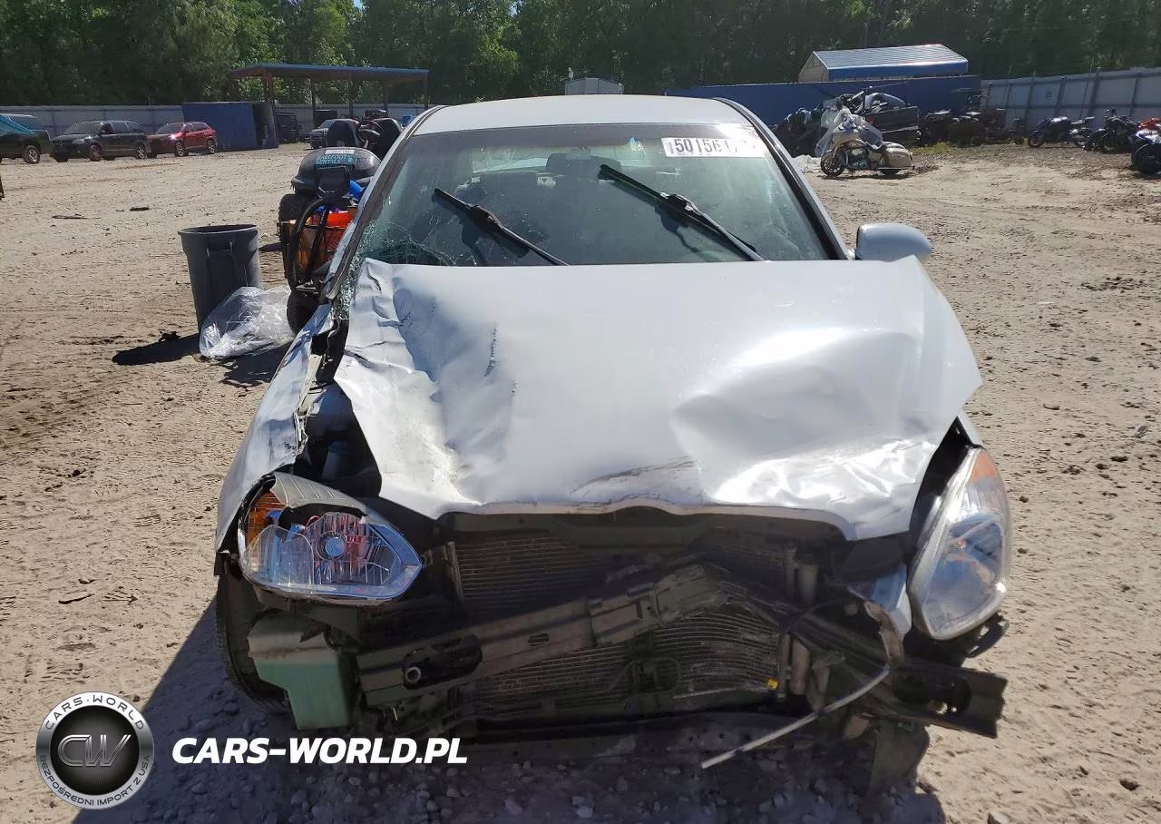 2009 Hyundai Accent Gls VIN:KMHCN46C09U306625 - 5