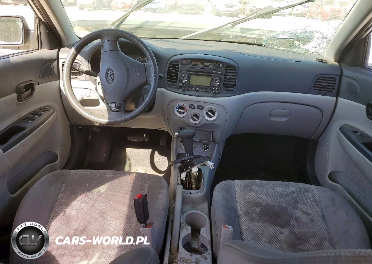 2009 Hyundai Accent Gls VIN:KMHCN46C09U306625 - 8