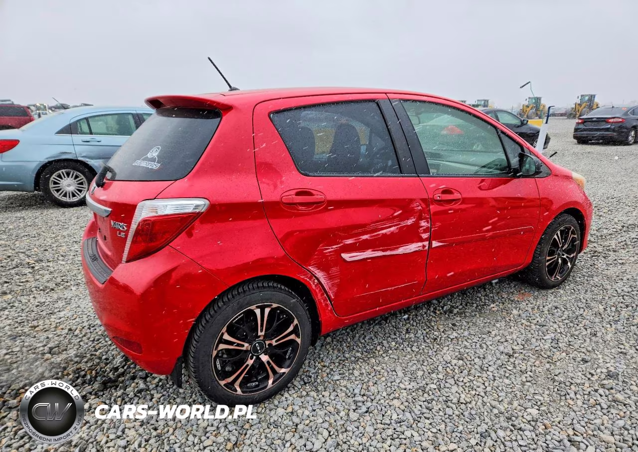 2014 Toyota Yaris 5-Door Le VIN:JTDKTUD31ED581620 - 3