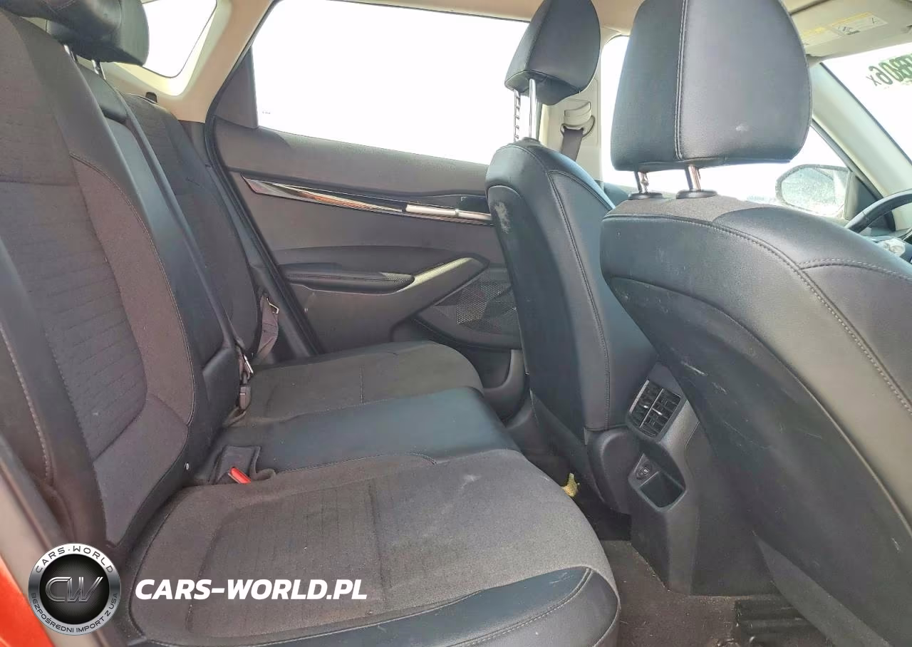 2023 Kia Seltos S VIN:KNDEU2AA1P7368895 - 10