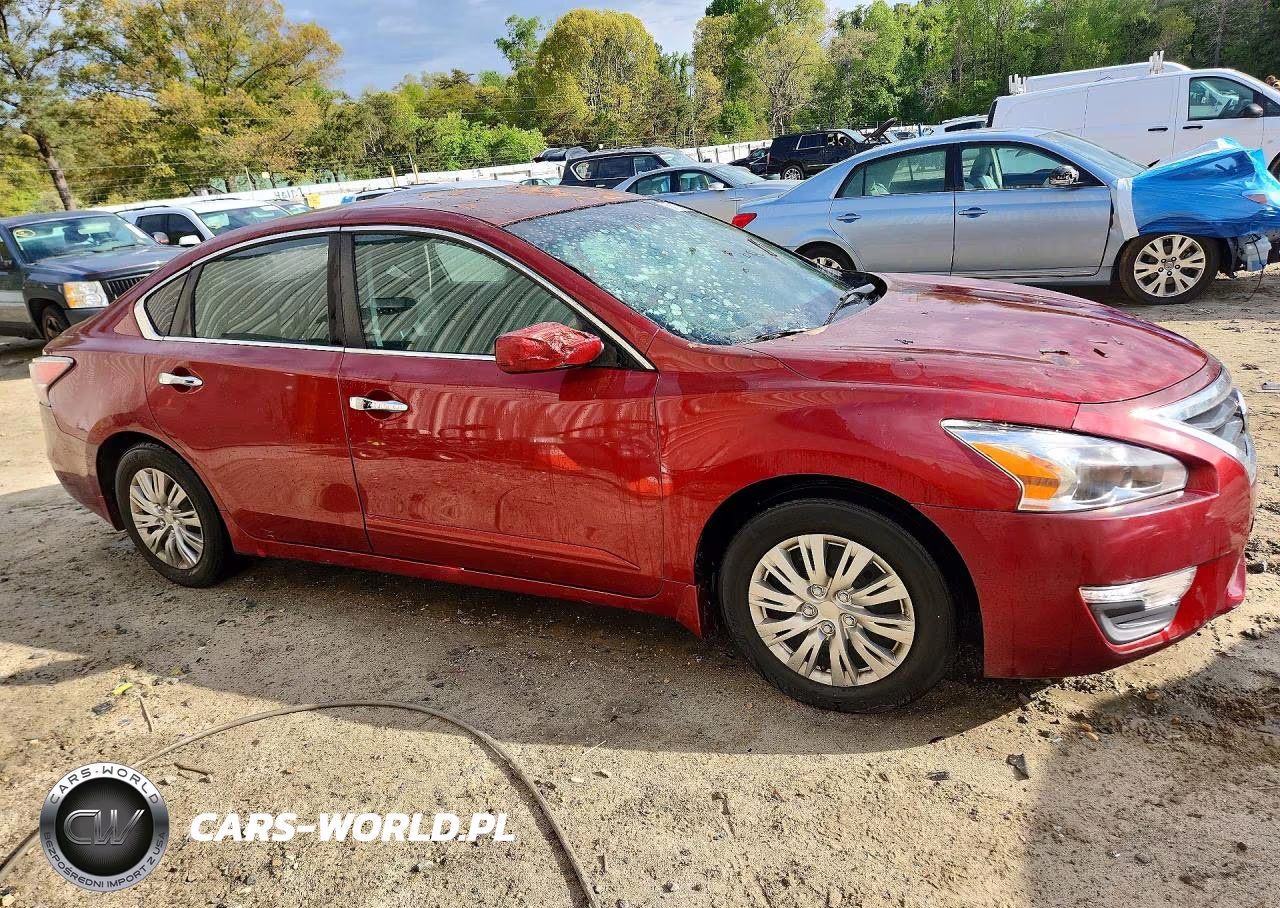 2015 Nissan Altima 2.5 S VIN:1N4AL3AP7FN402432 - 4