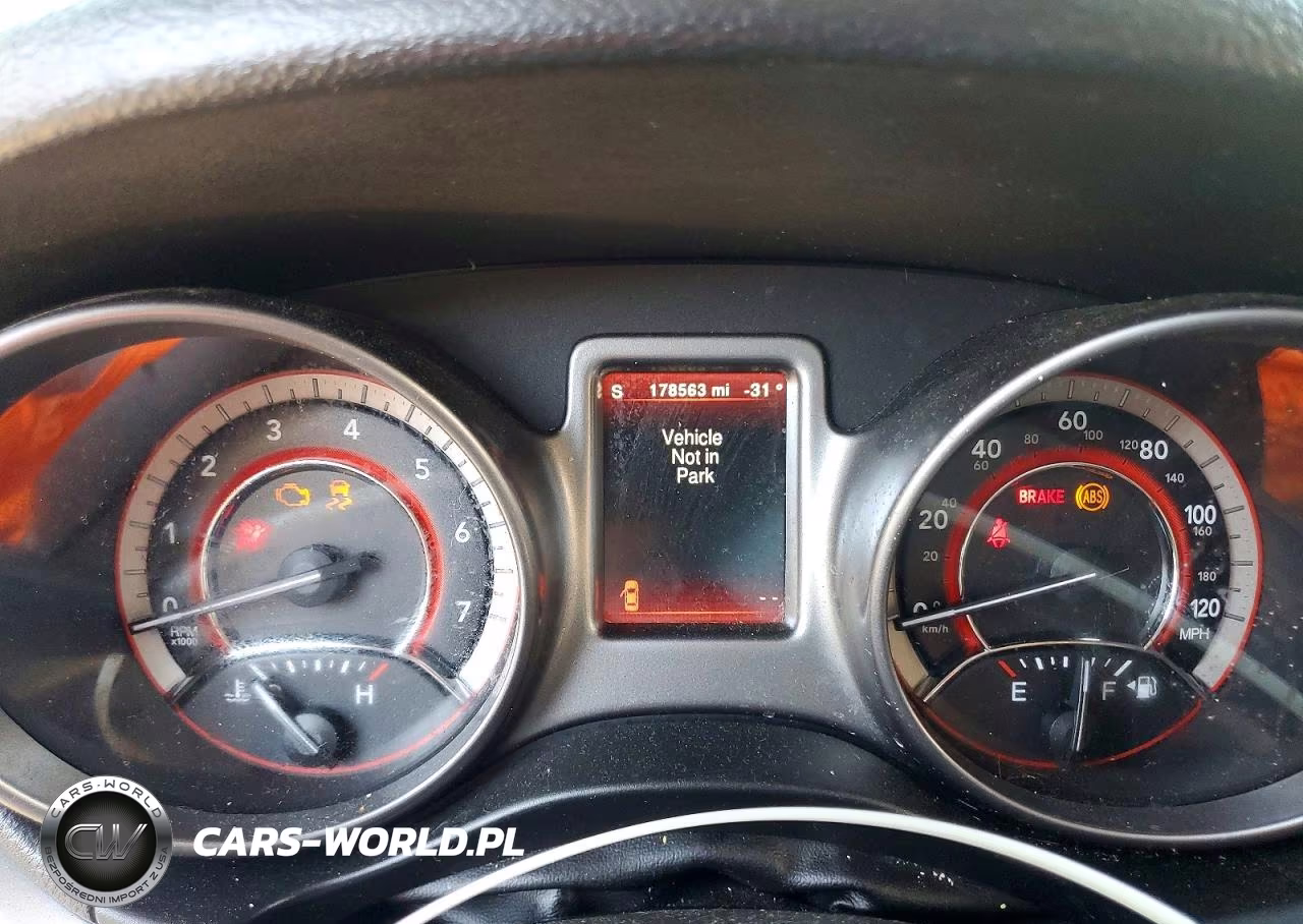 2017 Dodge Journey VIN:3C4PDCGB4HT705815 - 9
