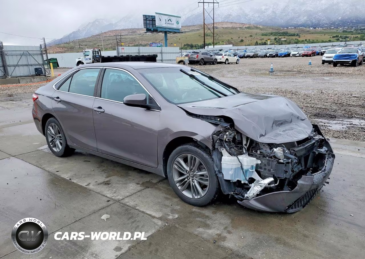 2017 Toyota Camry Se VIN:4T1BF1FK6HU658606 - 4