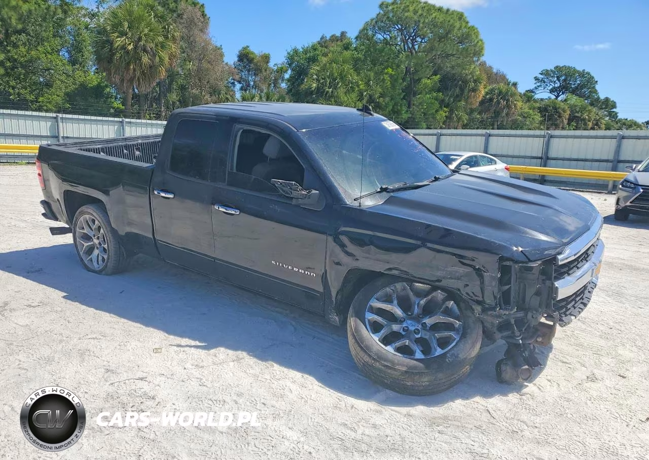 2018 Chevrolet Silverado C1500 Lt VIN:1GCRCREHXJZ122900 - 4
