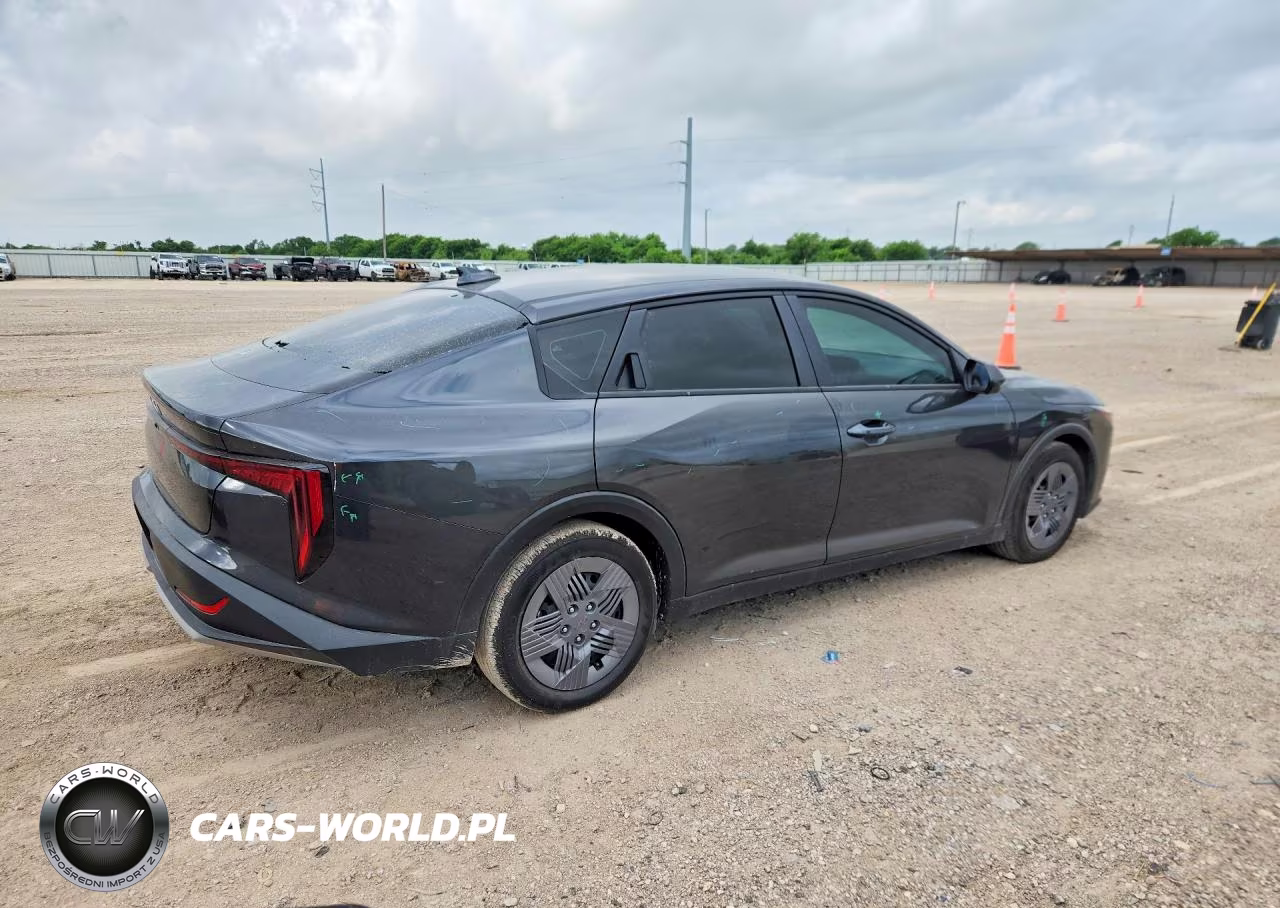 2025 Kia K4 Lx VIN:3KPFT4DE5SE210621 - 3