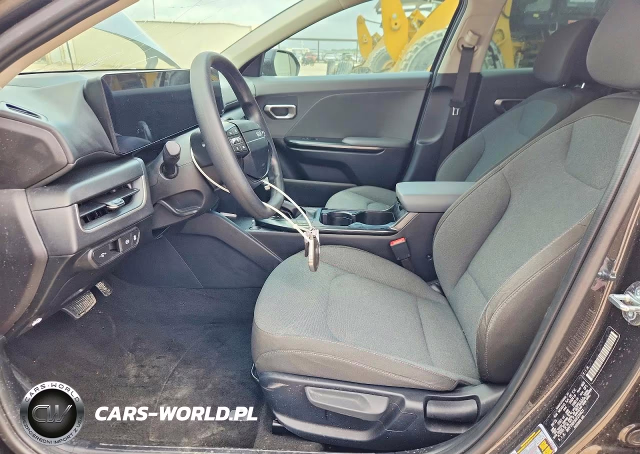2025 Kia K4 Lx VIN:3KPFT4DE5SE210621 - 7