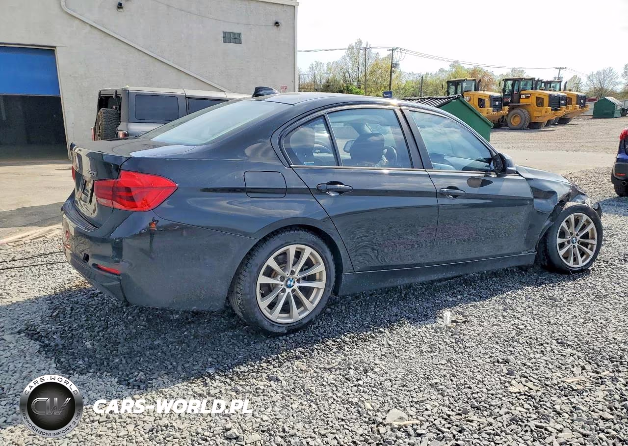 2017 BMW 320 Xi VIN:WBA8E5G56HNU41985 - 3