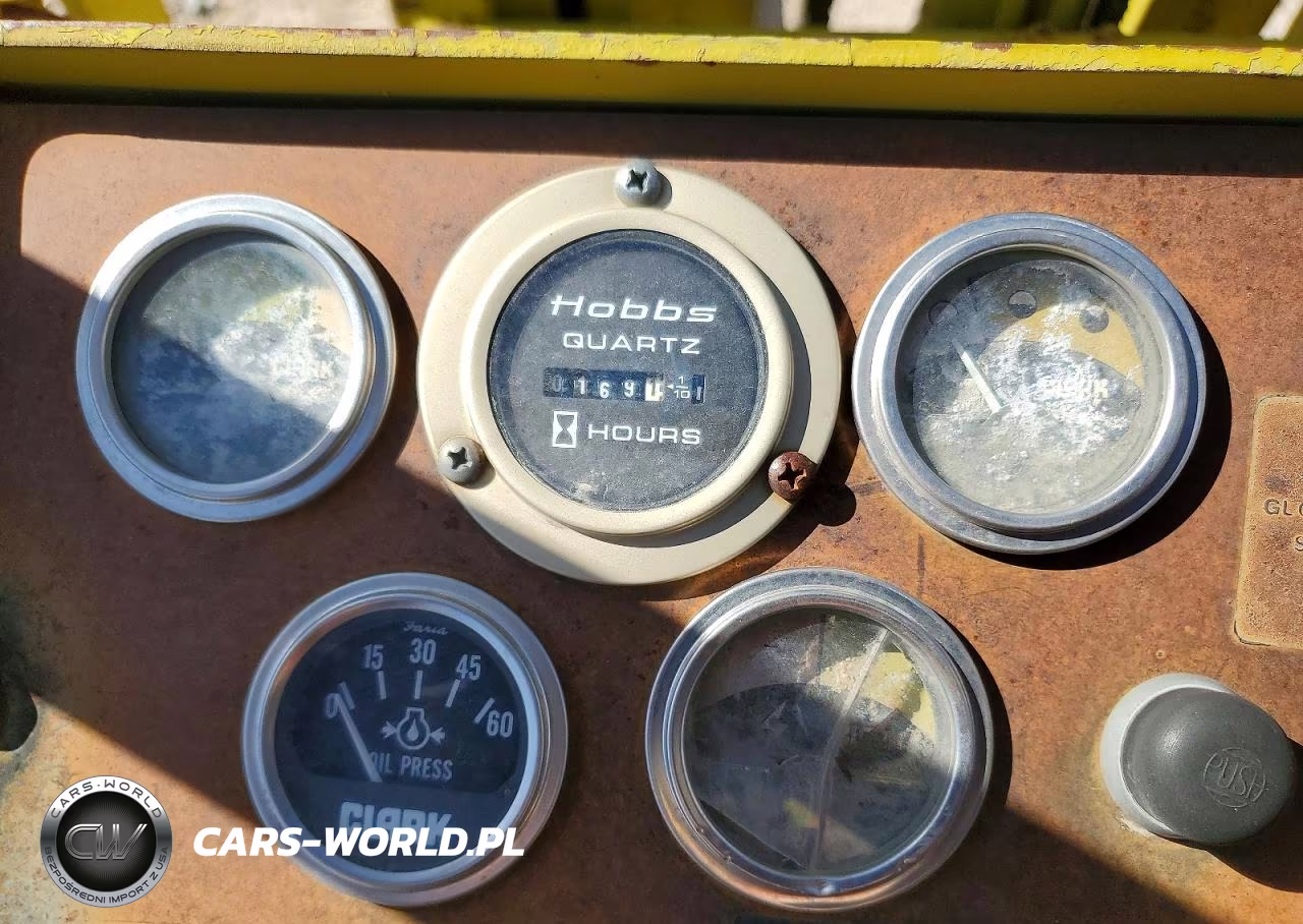1980 Clark Forklift VIN:Y10151004331 - 8